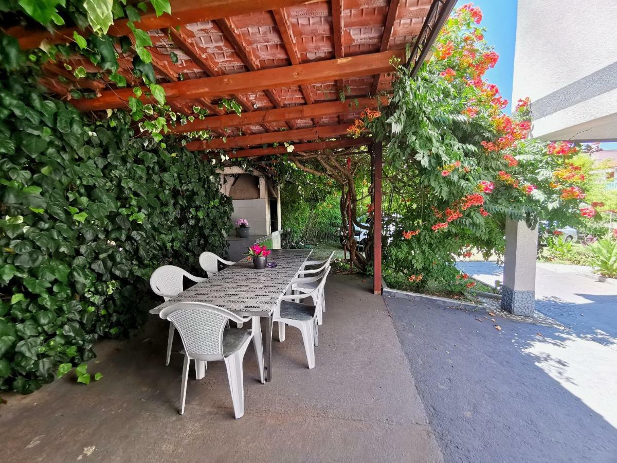 Apartmani Andrea Pula Extérieur photo