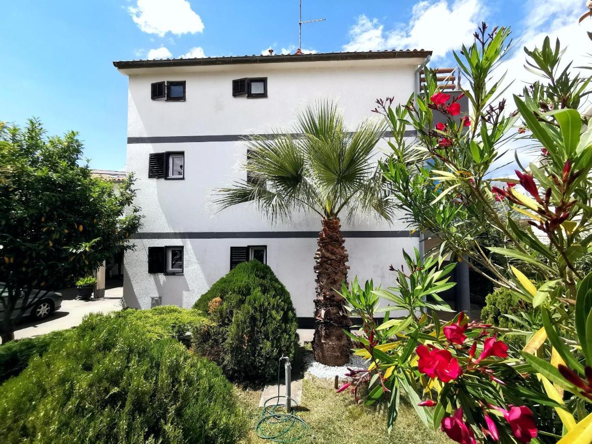 Apartmani Andrea Pula Extérieur photo